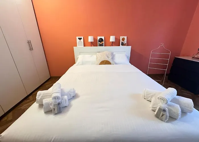 Wood Essence - Authentic Large -city Center Lejlighed Milano